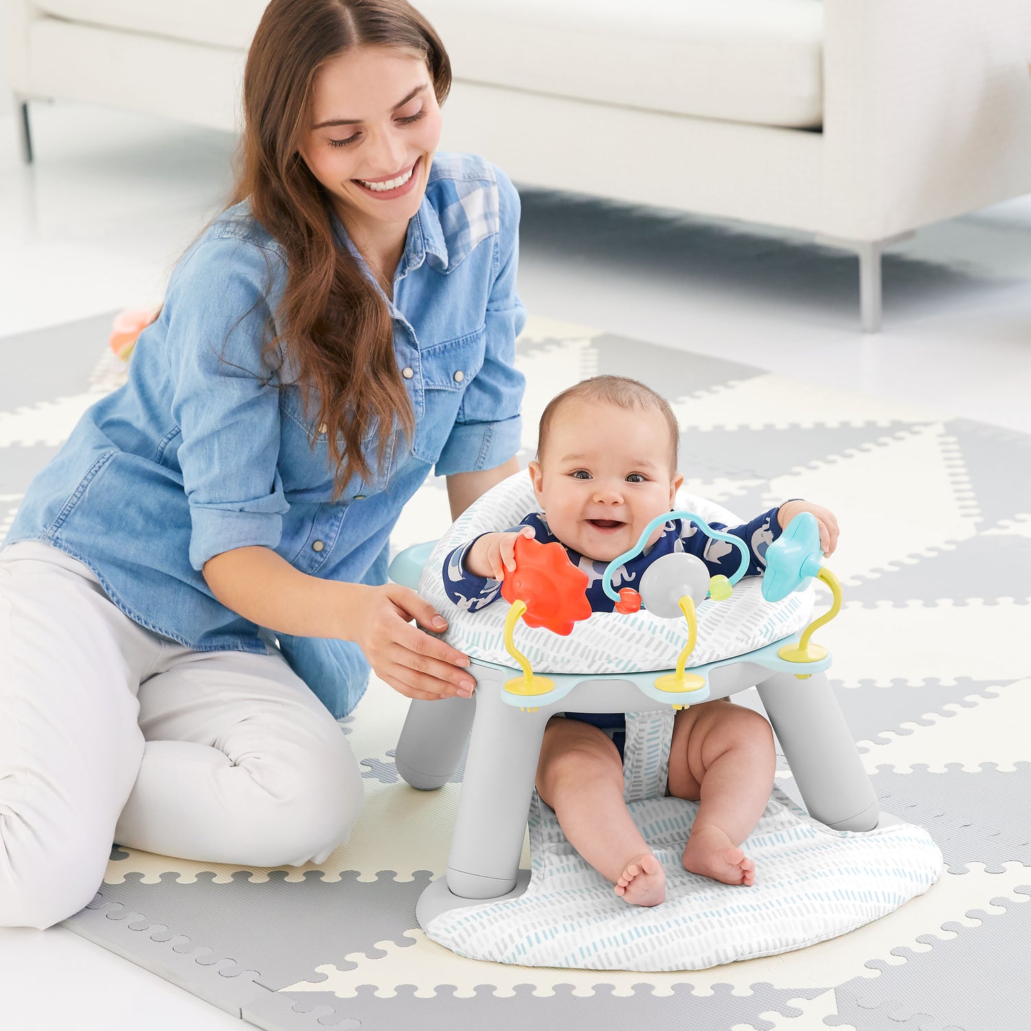 Baby floor store activity seat